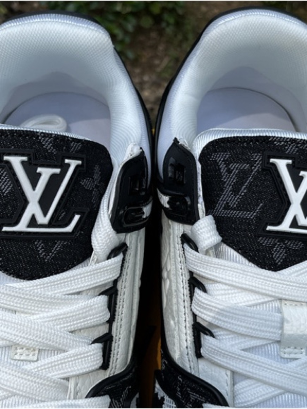 Louis Vuitton Trainers - Picture 5 of 9